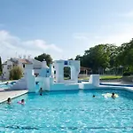 דירה Waterfront - 4 Sleeps טאווירה