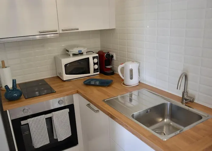 Waterfront - 4 Sleeps