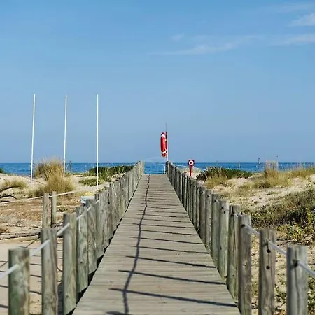 Waterfront - 4 Sleeps Апартаменты *