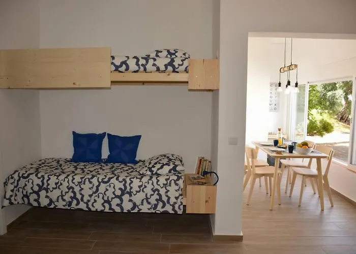 Waterfront - 4 Sleeps