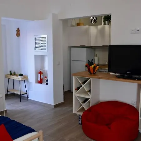 Waterfront - 4 Sleeps Apartment Tavira