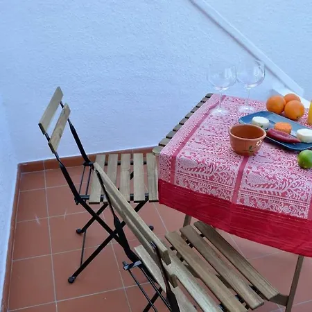 Waterfront - 4 Sleeps Apartment Tavira
